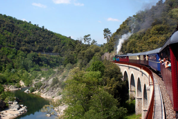 Le Train à Vapeur des Cévennes vous propose de découvrir de superbes paysages entre Anduze et Saint-Jean du Gard
